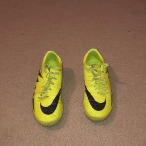 nike indoor soccer cleats